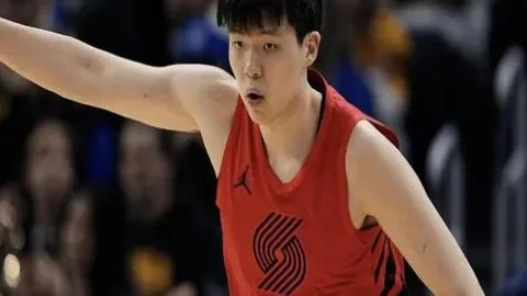 小克鲁伊维特：加盟罗马路途曲折，初衷为效力巴萨
